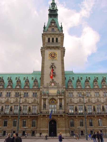 Rathaus nah.JPG -                                